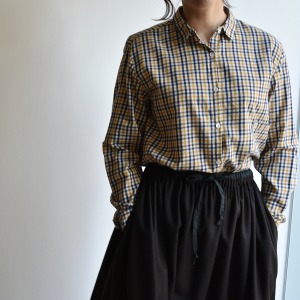 Gellego Desportes drawstring wool skirt with a different fabric belt