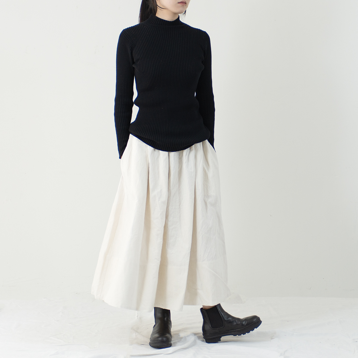 Whiteread Skirt 02 Vintage linen