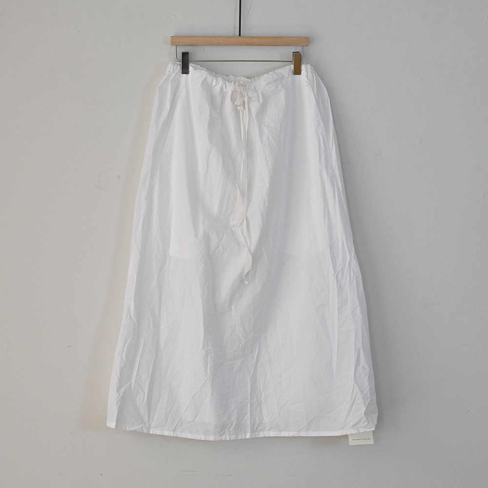 Scha Two Poket Twisted Skirt Medium Long &quot;B-OE&quot; paper cotton (black, white)